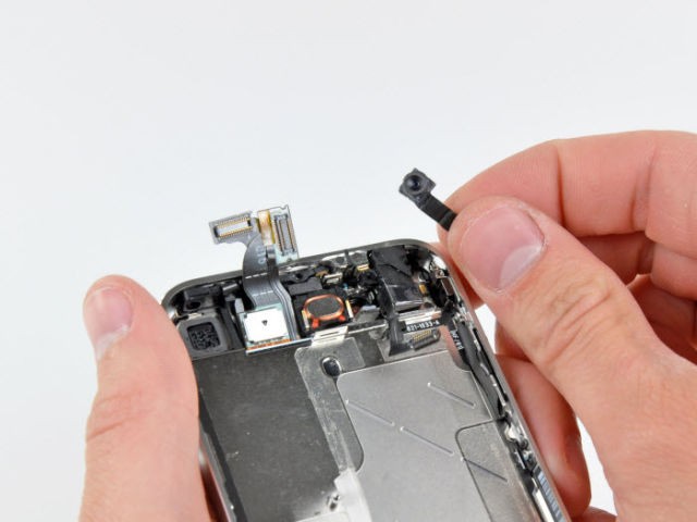   iPhone 4 (31 )