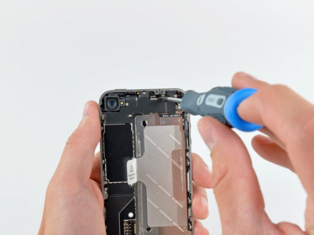   iPhone 4 (31 )