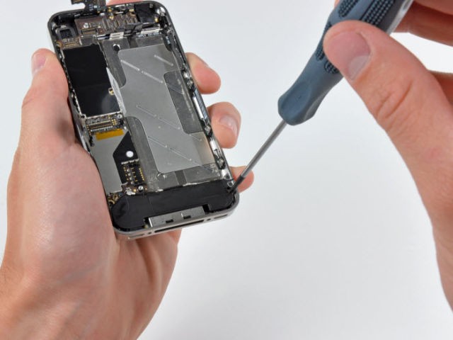  iPhone 4 (31 )