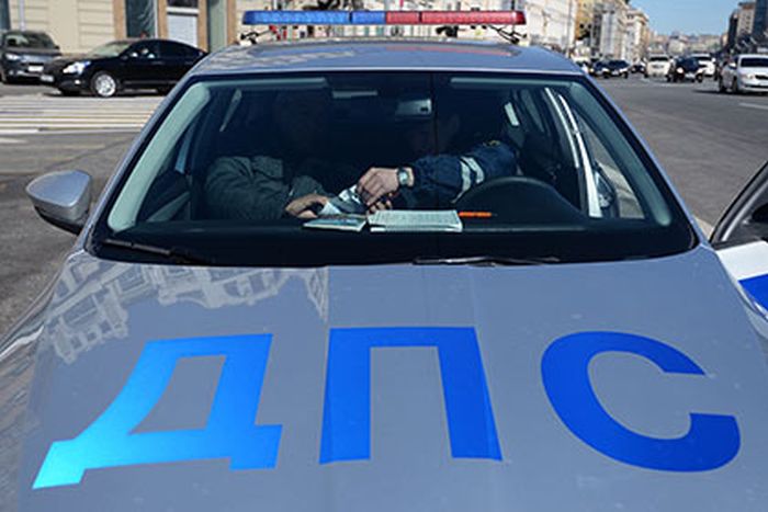 Пьяный полицейский на служебном авто насмерть сбил молодую женщину (2 фото) Пьяный полицейский на служебном авто насмерть сбил молодую женщину (2 фото)