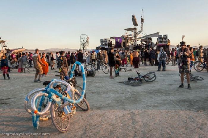    Burning Man (37 )