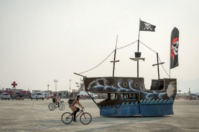     Burning Man (37 )