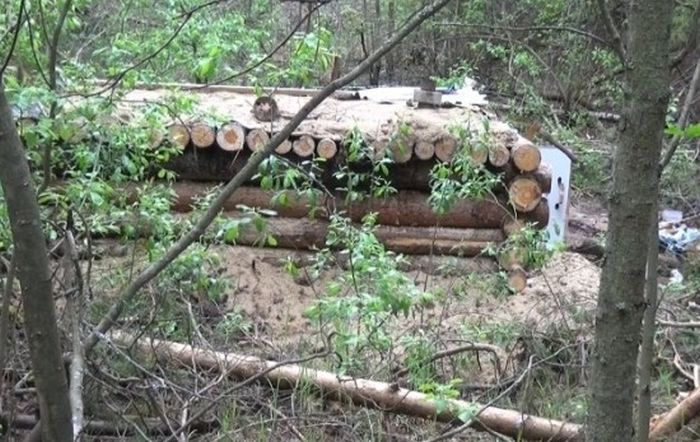 Самодельная землянка на случай апокалипсиса (6 фото) Самодельная землянка на случай апокалипсиса (6 фото)