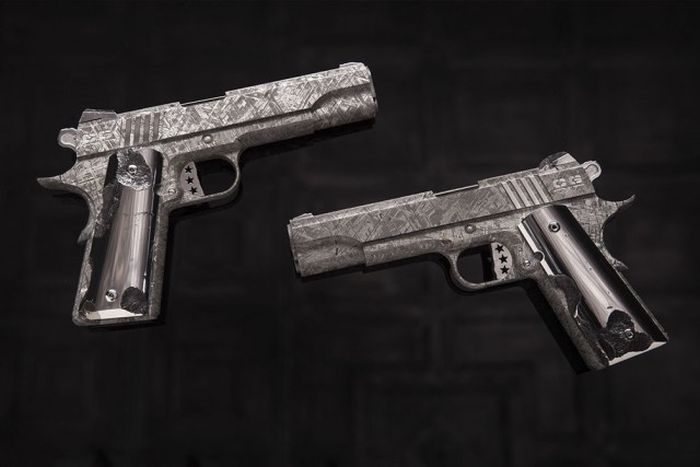       4,5   (17 )