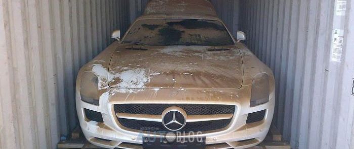 Суперкар Mercedes SLS AMG, который утонул в океане (8 фото) Суперкар Mercedes SLS AMG, который утонул в океане (8 фото)