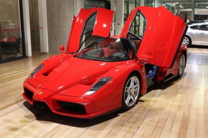 Дорогие автомобили, которые любят покупать знаменитости (21 фото) Дорогие автомобили, которые любят покупать знаменитости (21 фото)