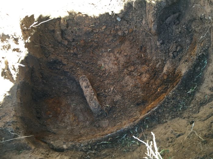 Старый подземный бункер во дворе дома (29 фото) Старый подземный бункер во дворе дома (29 фото)