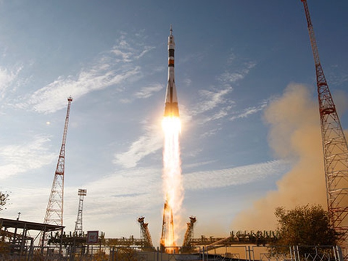 С космодрома Байконур запустили ракету-носитель «Протон-М» (2 фото) С космодрома Байконур запустили ракету-носитель «Протон-М» (2 фото)