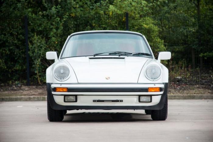 Porsche 911 1986    743  (20 )