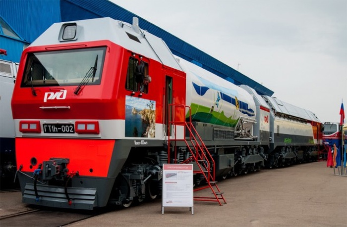 Первый серийный газотурбовоз ГТ1h (4 фото) Первый серийный газотурбовоз ГТ1h (4 фото)