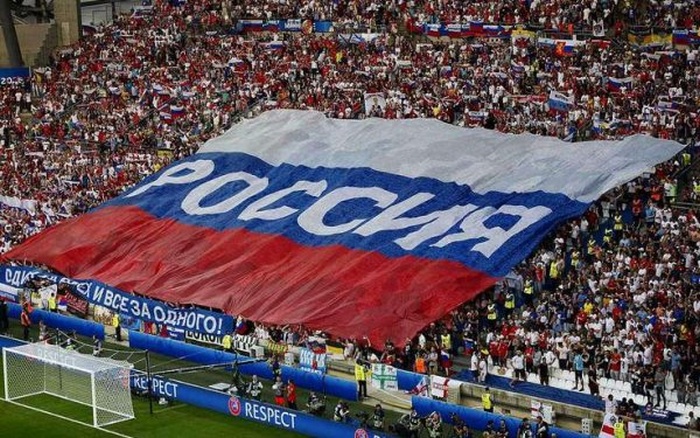 Российский футбольный союз оштрафован на 150 000 евро (3 фото) Российский футбольный союз оштрафован на 150 000 евро (3 фото)