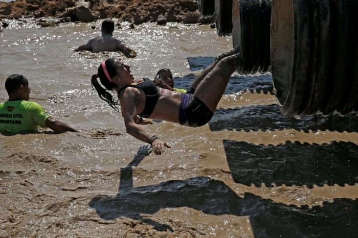   (Mud Race)   (29 )