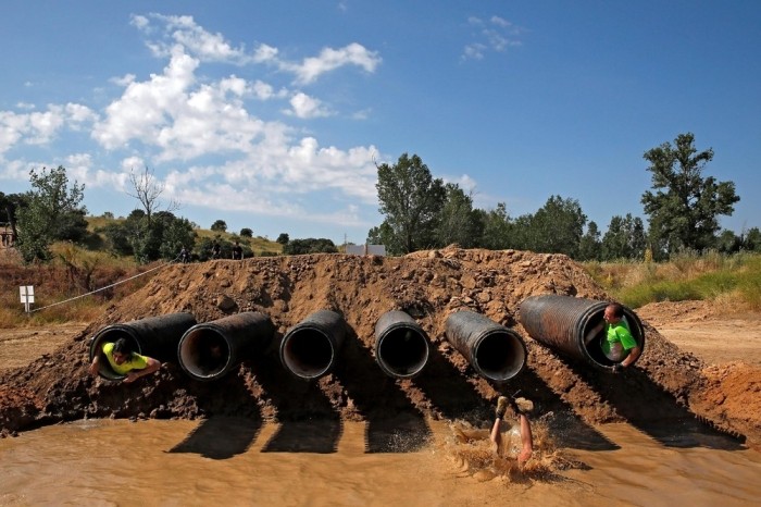   (Mud Race)   (29 )