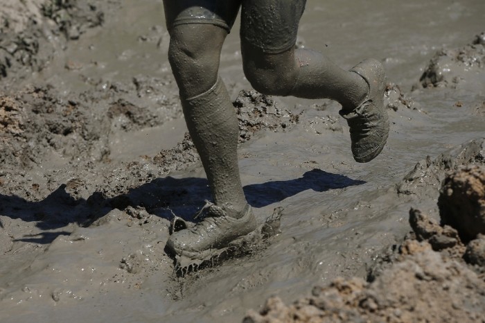   (Mud Race)   (29 )