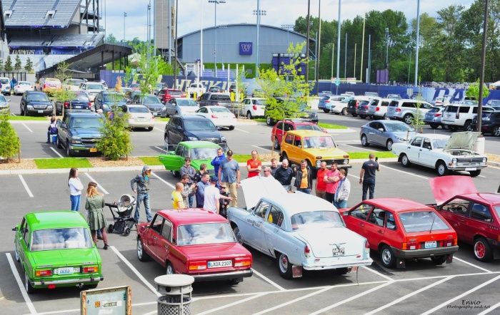 Американские владельцы советских автомобилей похвастались своими тачками (15 фото) Американские владельцы советских автомобилей похвастались своими тачками (15 фото)