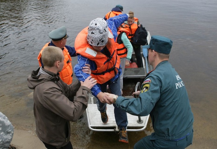В Карельском озере утонули 14 детей (6 фото) В Карельском озере утонули 14 детей (6 фото)