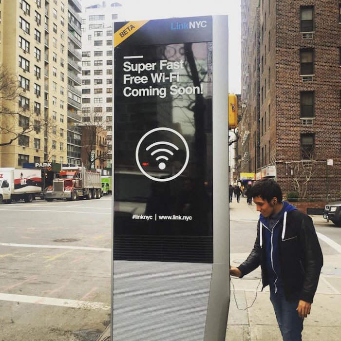 LinkNYC     (10 )