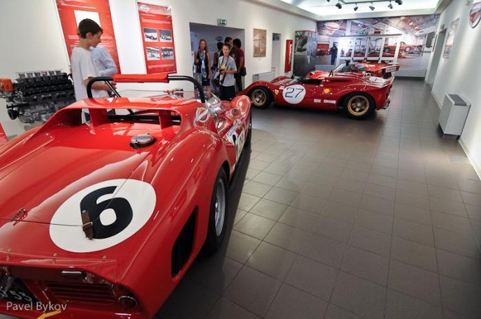 Ferrari   (45 )