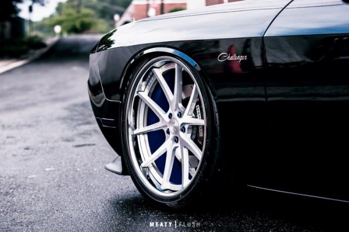 Dodge Challenger     stance   (10 )