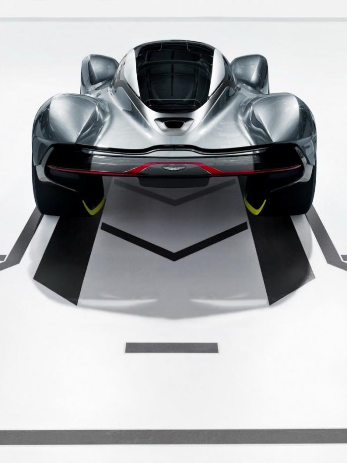 Aston Martin       Red Bull F1 (20 )