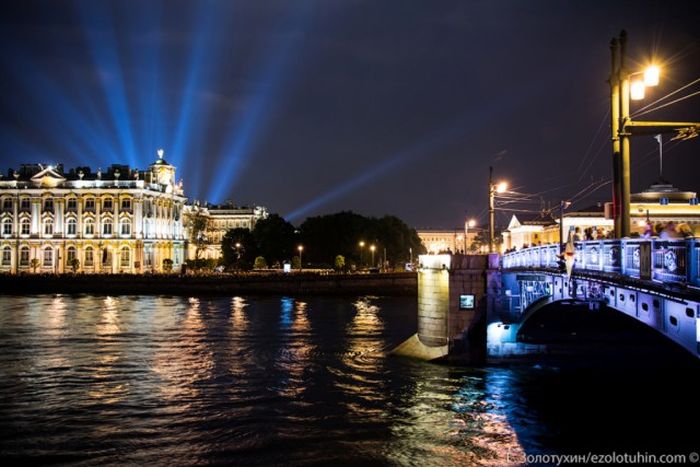 Кто и как разводит разводные мосты Санкт-Петербурга (27 фото) Кто и как разводит разводные мосты Санкт-Петербурга (27 фото)