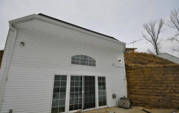 Просторный дом-землянка за 425 000 долларов (17 фото) Просторный дом-землянка за 425 000 долларов (17 фото)