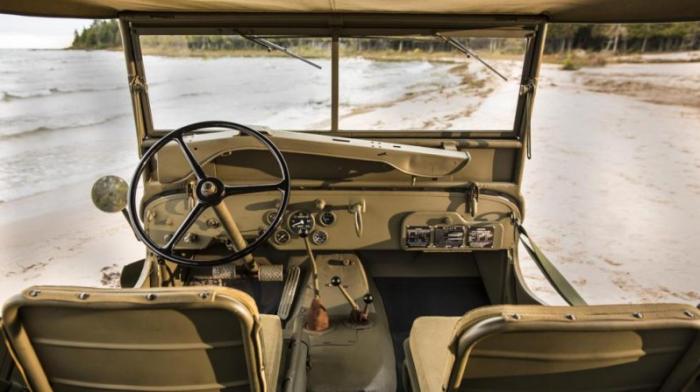   Jeep Willys 1944  (9 )