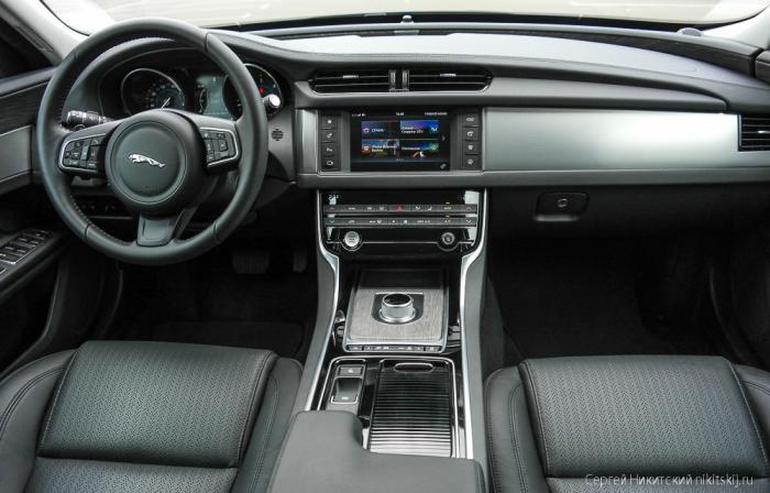  - Jaguar XF (14 )