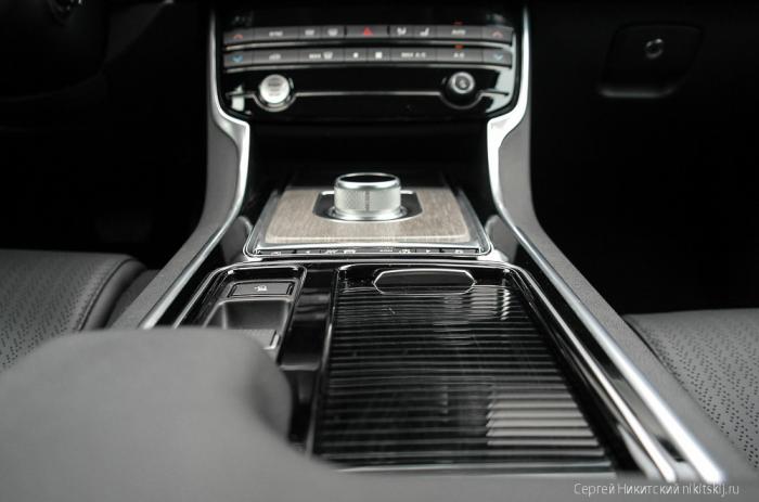  - Jaguar XF (14 )