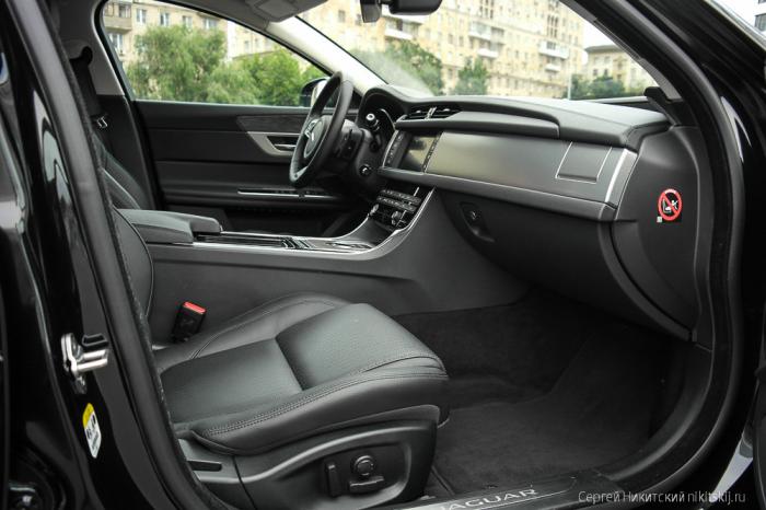  - Jaguar XF (14 )