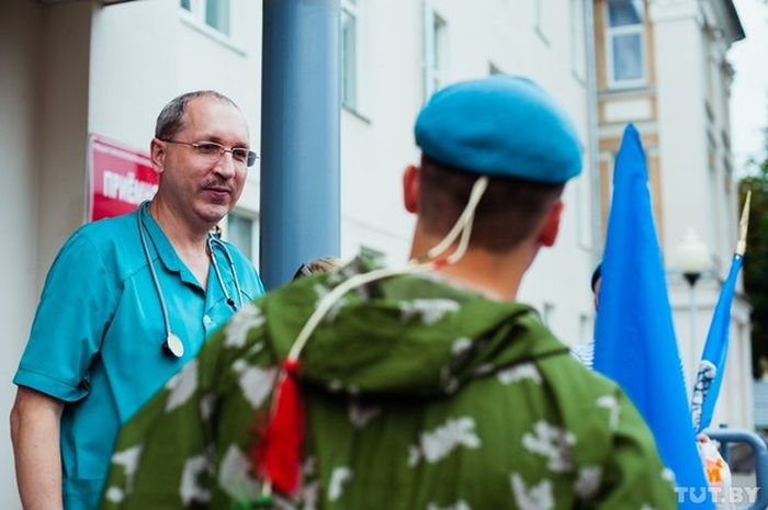 Гомельские десантники посетили новорожденных отказников (7 фото) Гомельские десантники посетили новорожденных отказников (7 фото)
