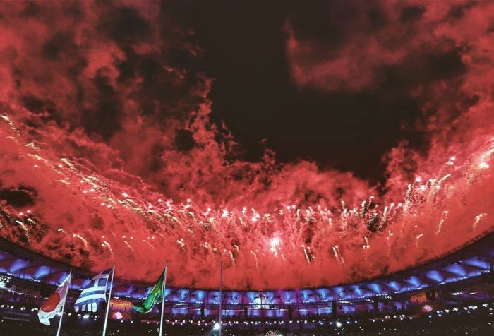     --    Instagram (25 )