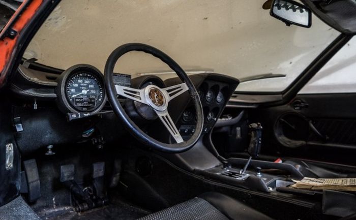   Lamborghini  28    (28 )