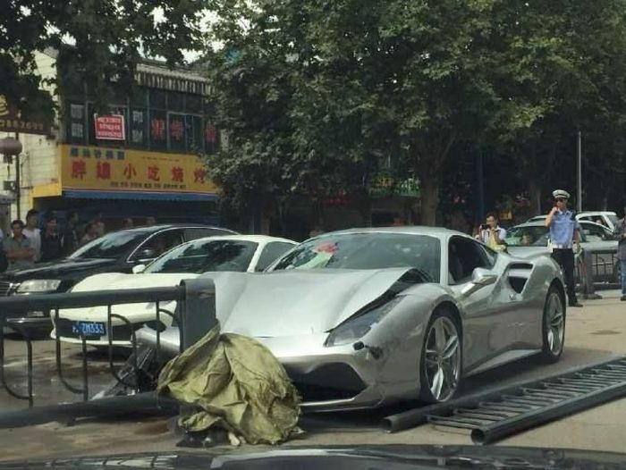   ,     Ferrari (10 )