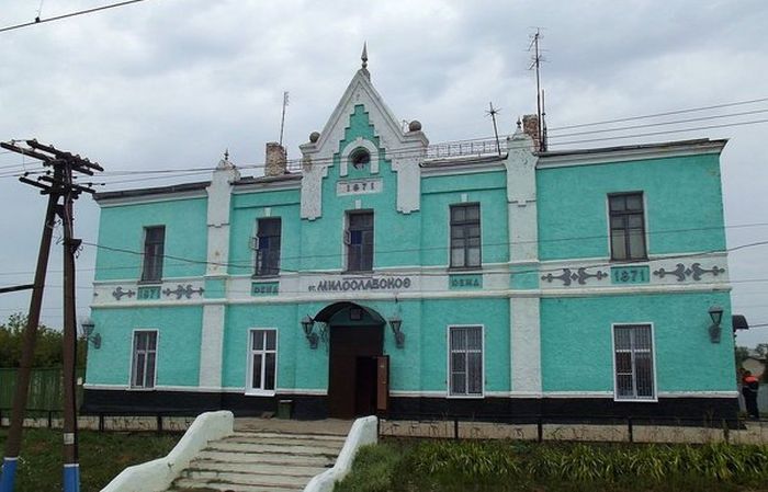 Реконструкция старого вокзала в поселке Милославское (2 фото) Реконструкция старого вокзала в поселке Милославское (2 фото)
