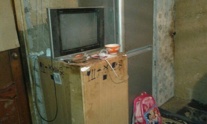 В Актобе обнаружили шестерых детей, живущих без родителей (6 фото) В Актобе обнаружили шестерых детей, живущих без родителей (6 фото)