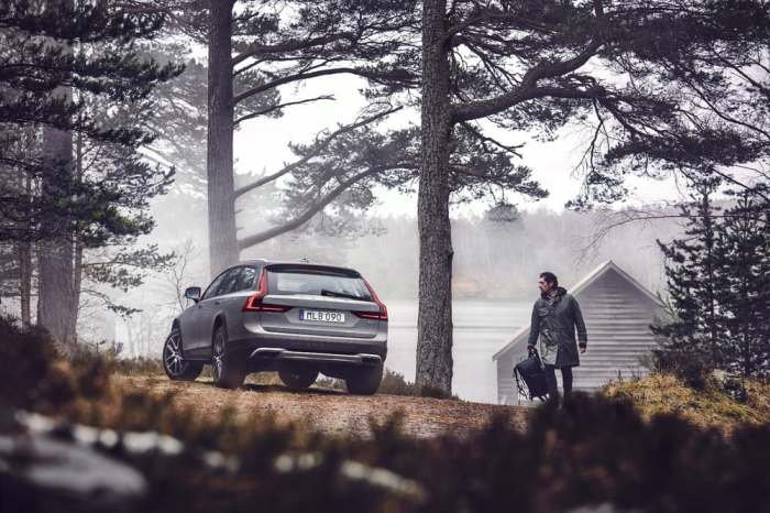 Volvo подарила автомобилистам новый супернадежный внедорожник (5 фото) Volvo подарила автомобилистам новый супернадежный внедорожник (5 фото)