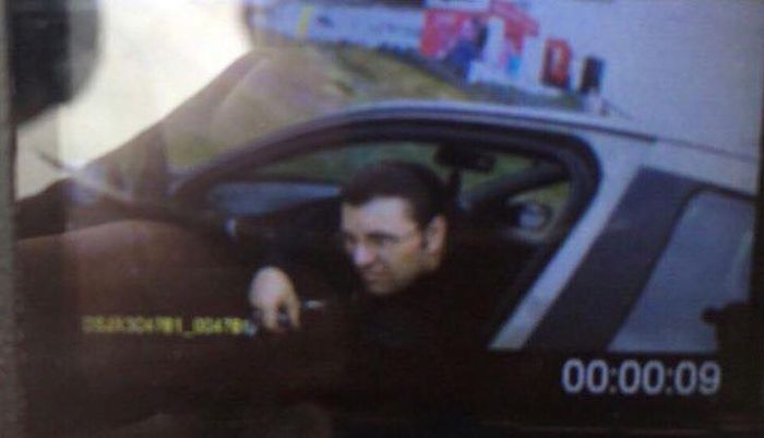 Бывший боец батальона «Торнадо» застрелил двоих полицейских (4 фото) Бывший боец батальона «Торнадо» застрелил двоих полицейских (4 фото)