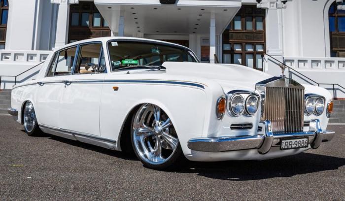  Rolls-Royce Silver Shadow,     (17 )