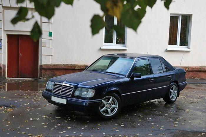  "" Mercedes-Benz W124  7000  (50 )