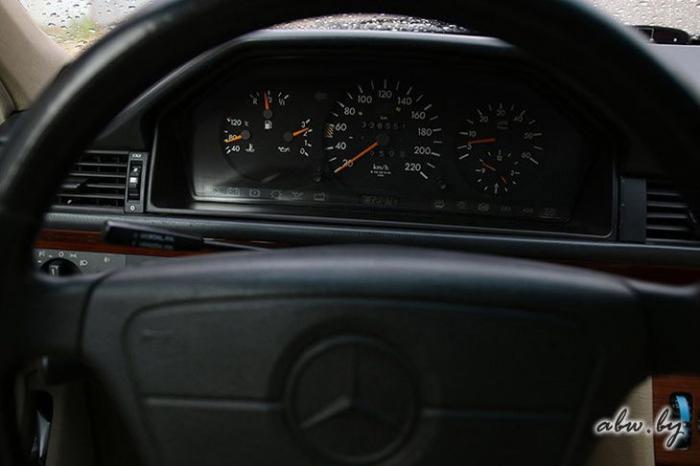  "" Mercedes-Benz W124  7000  (50 )