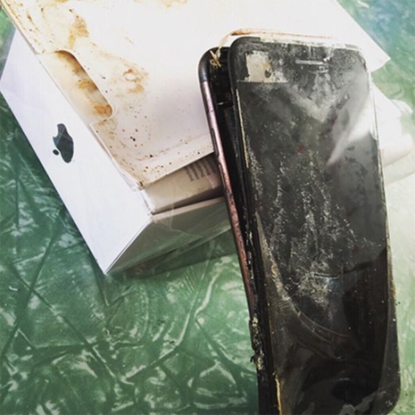    iPhone 7     (4 )