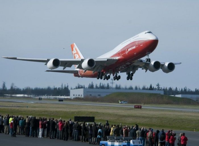 Роскошный воздушный дворец Boeing 747-8 VIP (11 фото) Роскошный воздушный дворец Boeing 747-8 VIP (11 фото)