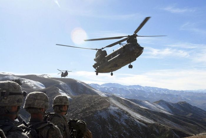   CH-47  (21 )