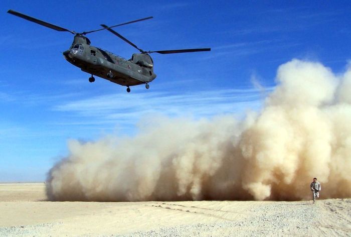   CH-47  (21 )