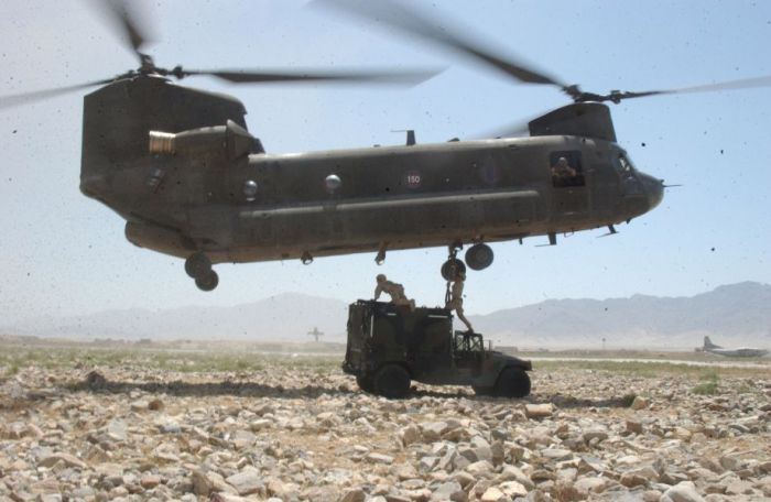   CH-47  (21 )