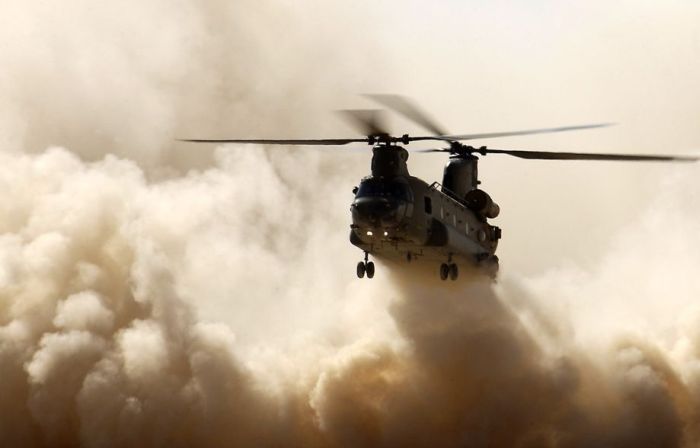   CH-47  (21 )