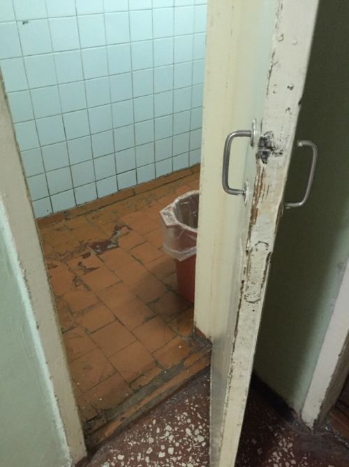 Впечатления иностранки, познавшей ужас российских больниц (13 фото) Впечатления иностранки, познавшей ужас российских больниц (13 фото)