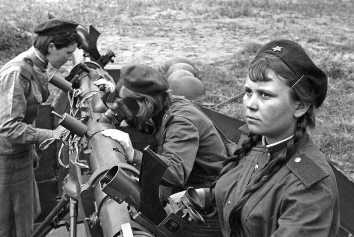 Великая Отечественная война глазами женщин (19 фото) Великая Отечественная война глазами женщин (19 фото)