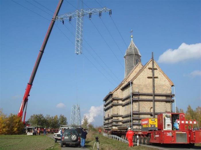 Церковь на колесах (6 фото) Церковь на колесах (6 фото)